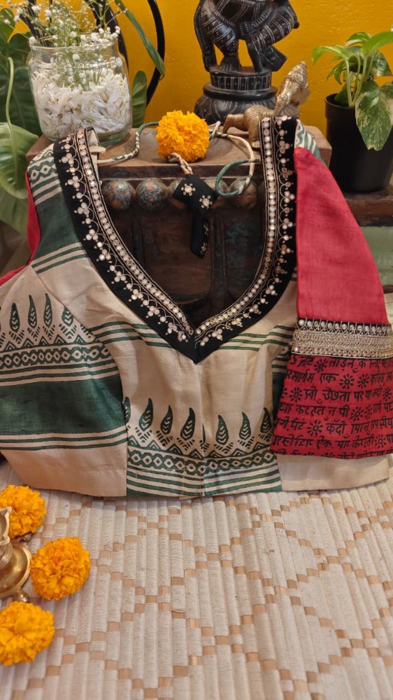 Picture of Vintage Impressions on Tussar Silk