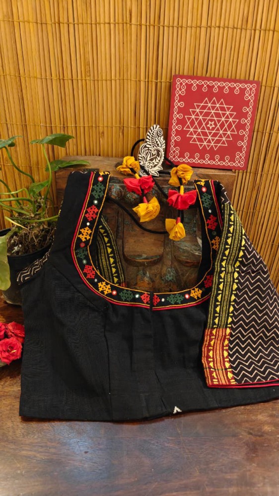 Picture of Bhumi: Shades of Charcoal