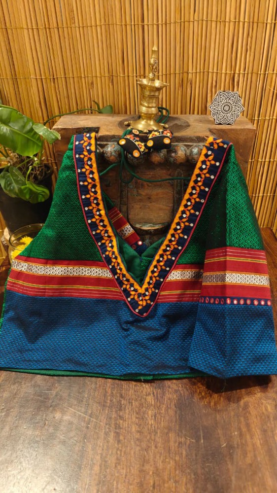 Picture of Embroidered Khun