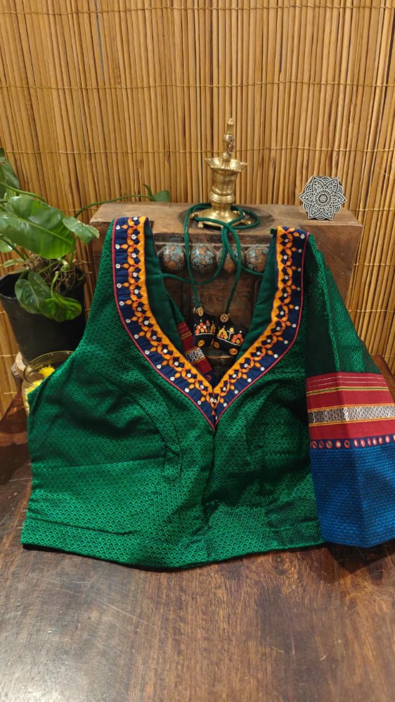 Picture of Embroidered Khun