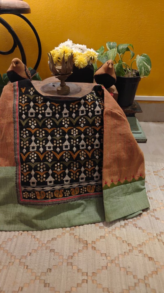 Picture of Pastel Khadi — Quietly Rooted